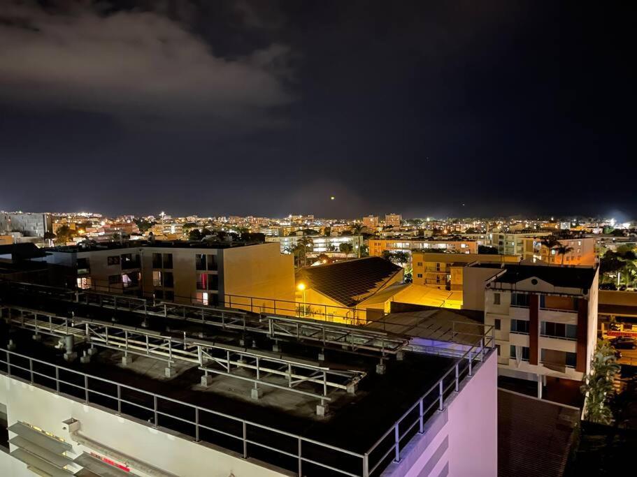 Immense Studio 51 Jusqu'A 4 Personnes Avec Vue Mer Saint-Denis Exteriér fotografie